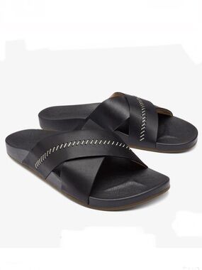 OluKai Kīpe‘a ‘Olu Leather Criss Cross Sandals